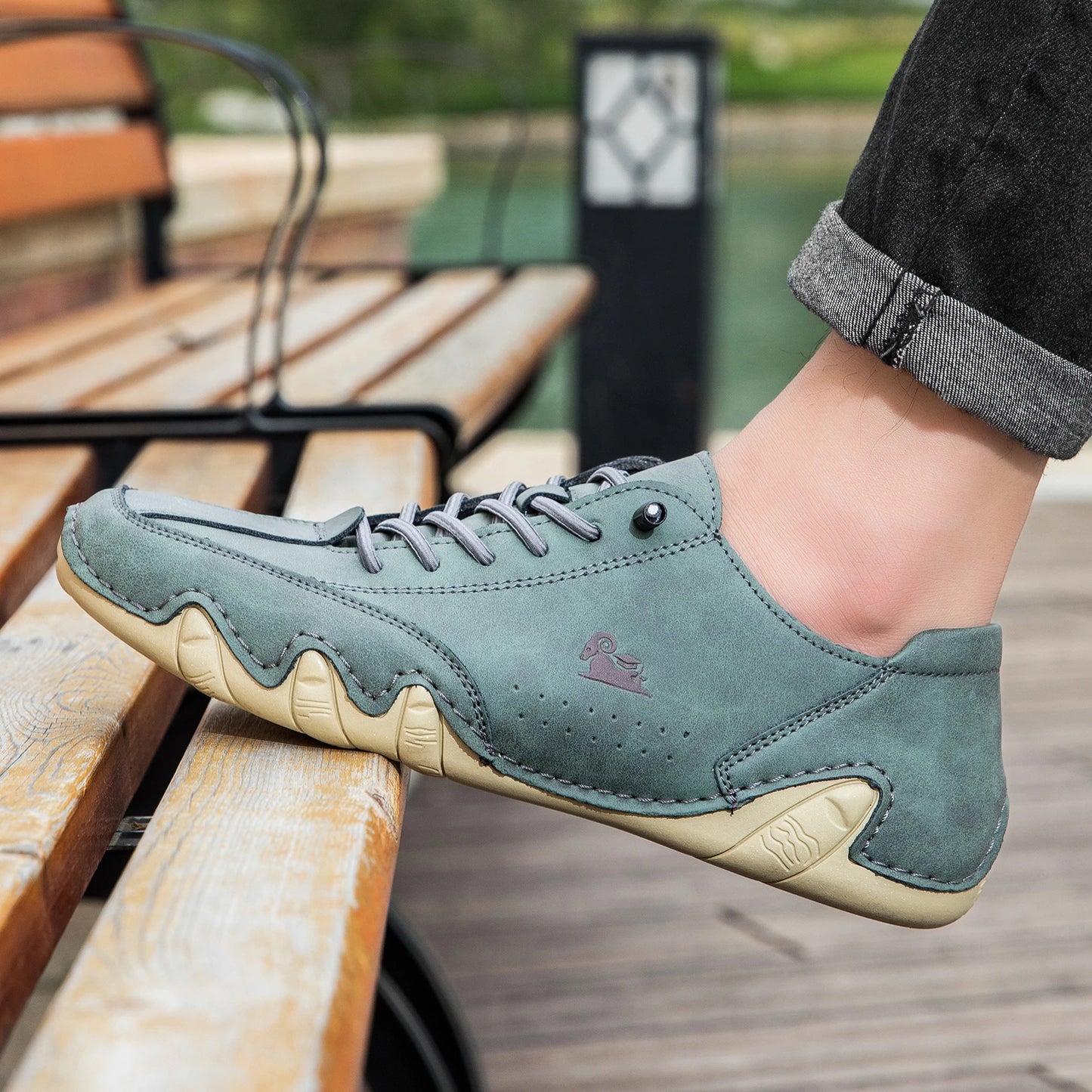 Men's shoes summer plus size casual shoes fashion low-top soft bottom breathable comfort shoes men's fashion sports leather shoe