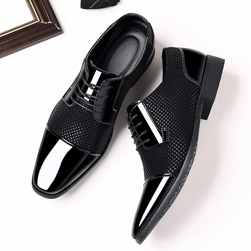 Retro Men Classic Dress Shoes Oxfords Patent Leather Shoes for Men Lace Up Social Shoe Black Leather Wedding Men Party Shoes